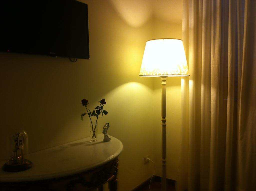 Audrey & Me Bed and Breakfast Πίζα Δωμάτιο φωτογραφία
